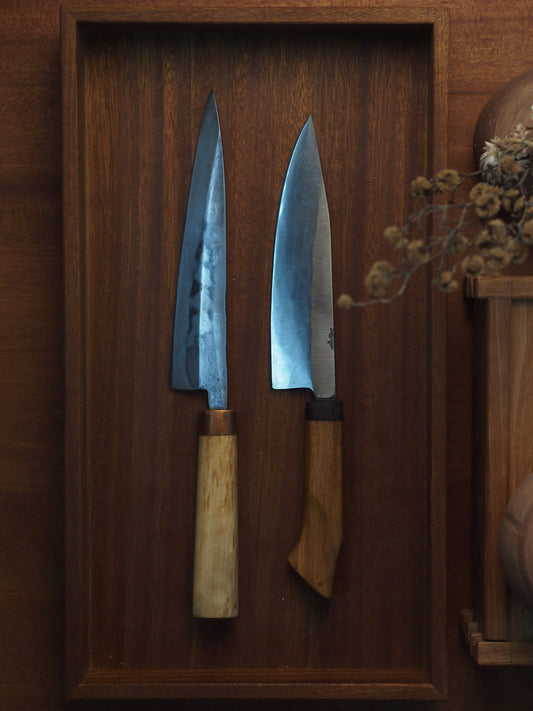 Hand forged pairing knives in damascus steel. Made in Malaysia, Sabah, pick up available in store in KL. Perfect for home kitchen use, or the enthusiastic chef.
