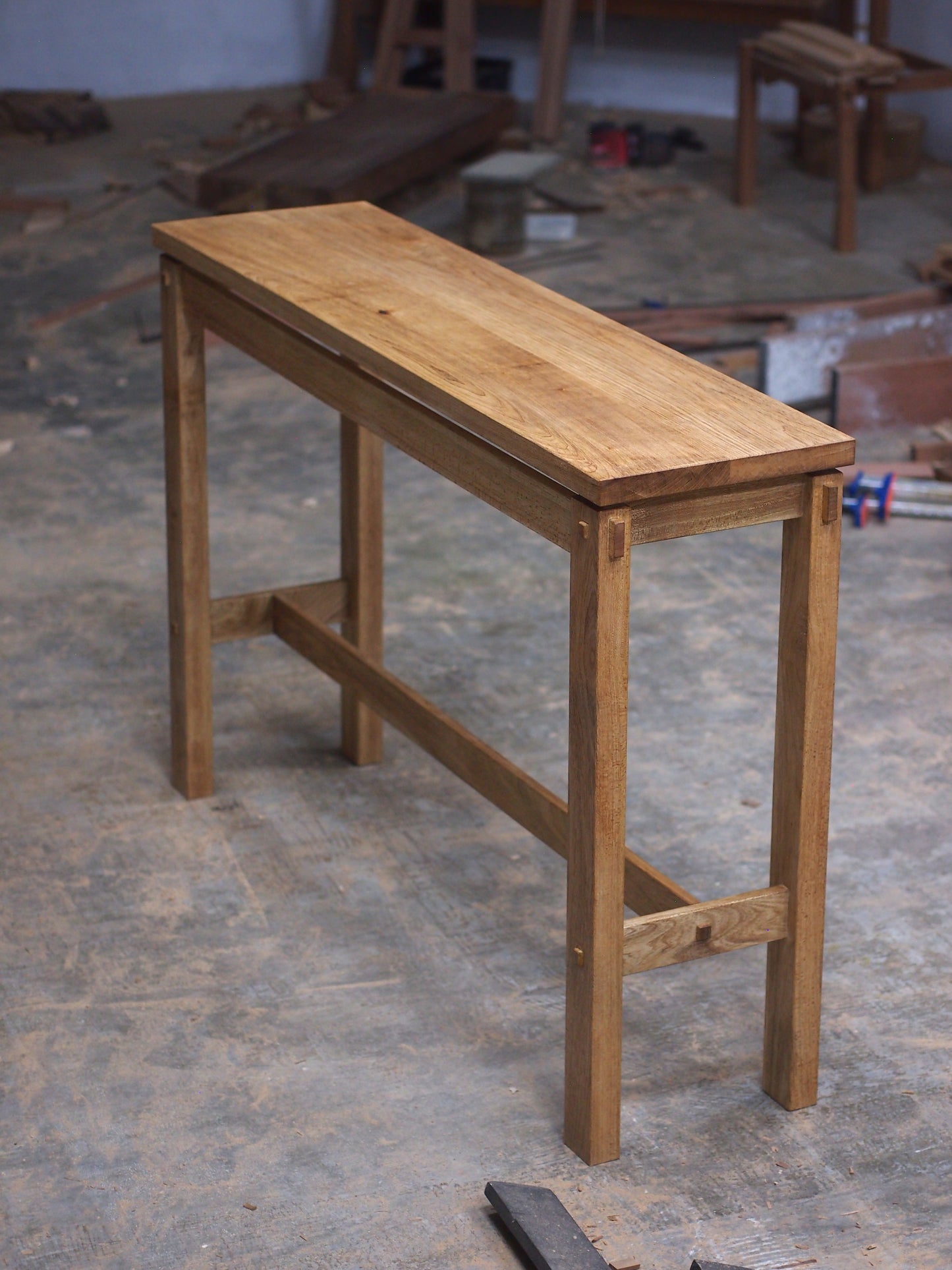 Real wood designer dining table for new homeowners and apartments in KL, Malaysia. Custom size and colour available. Shipping to Singapore available.